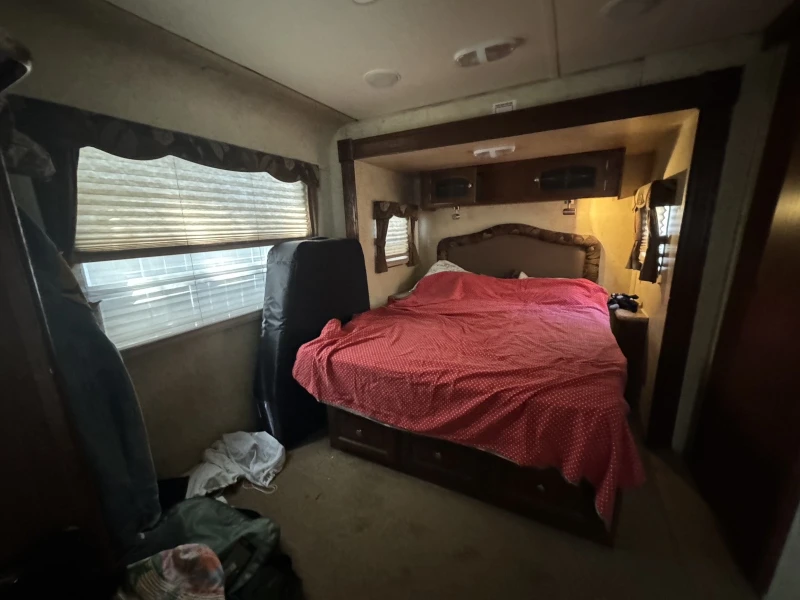 Каравана Forest River Riverstone 39 Flagstaff / СПЕШНО, снимка 9 - Каравани и кемпери - 52653345