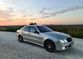 Mercedes-Benz E 320, снимка 2