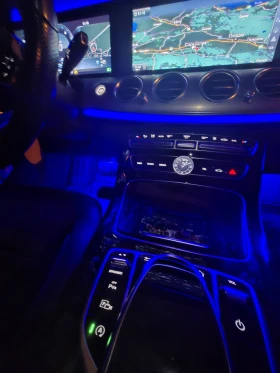 Mercedes-Benz E 220 AMG Line* Реал.км* Head-UPдисплей, снимка 9