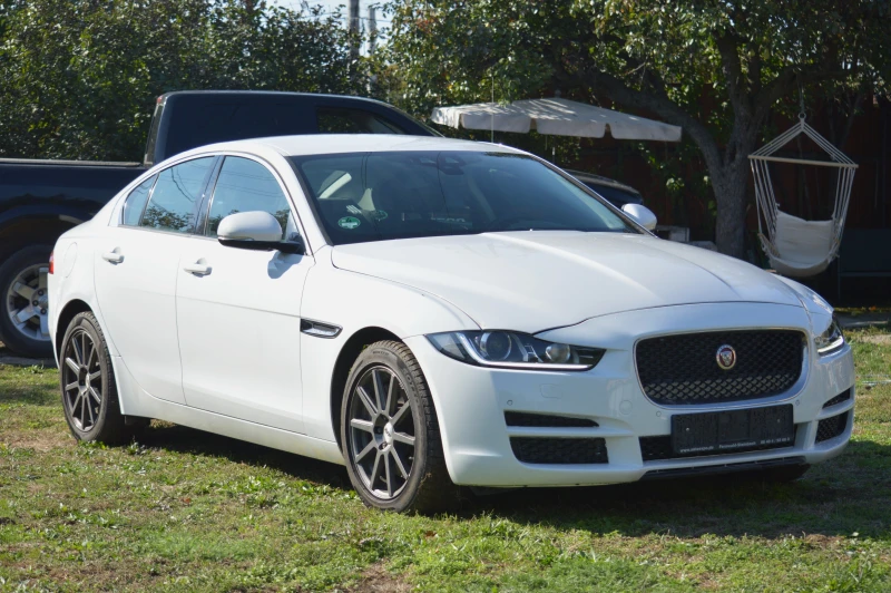 Jaguar XE 2.0T , снимка 1 - Автомобили и джипове - 47581227