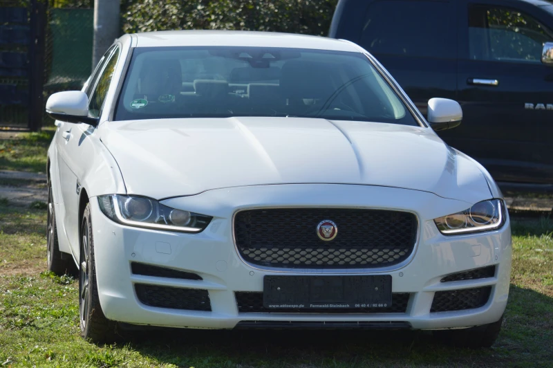 Jaguar XE 2.0T , снимка 2 - Автомобили и джипове - 47581227