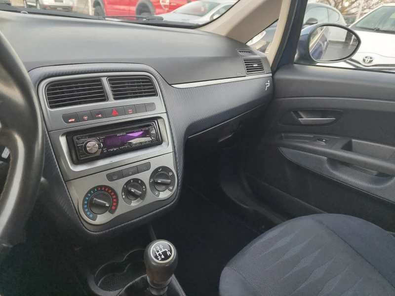 Fiat Punto 1.2i КЛИМА, снимка 12 - Автомобили и джипове - 48734438