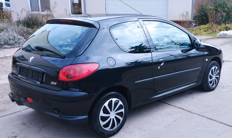 Peugeot 206 1.1, снимка 4 - Автомобили и джипове - 49348340