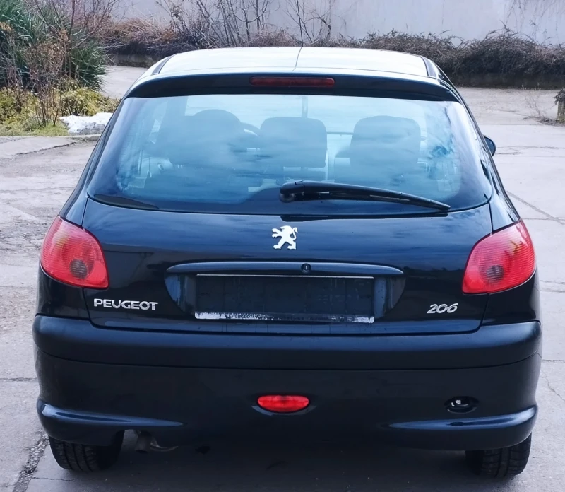 Peugeot 206 1.1, снимка 8 - Автомобили и джипове - 49348340