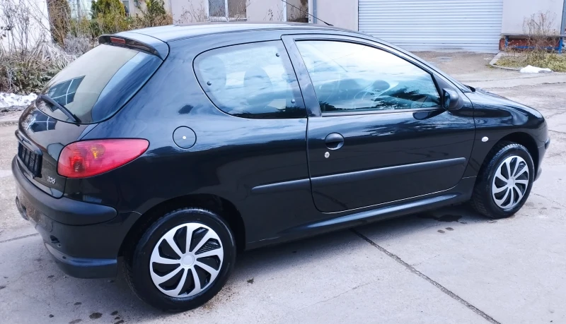 Peugeot 206 1.1, снимка 6 - Автомобили и джипове - 49348340