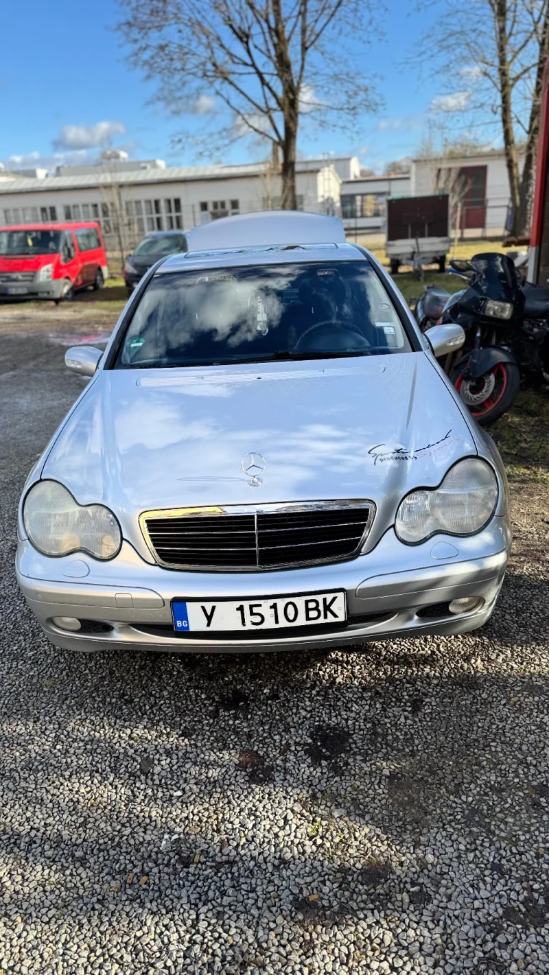 Mercedes-Benz C 220, снимка 11 - Автомобили и джипове - 49394971