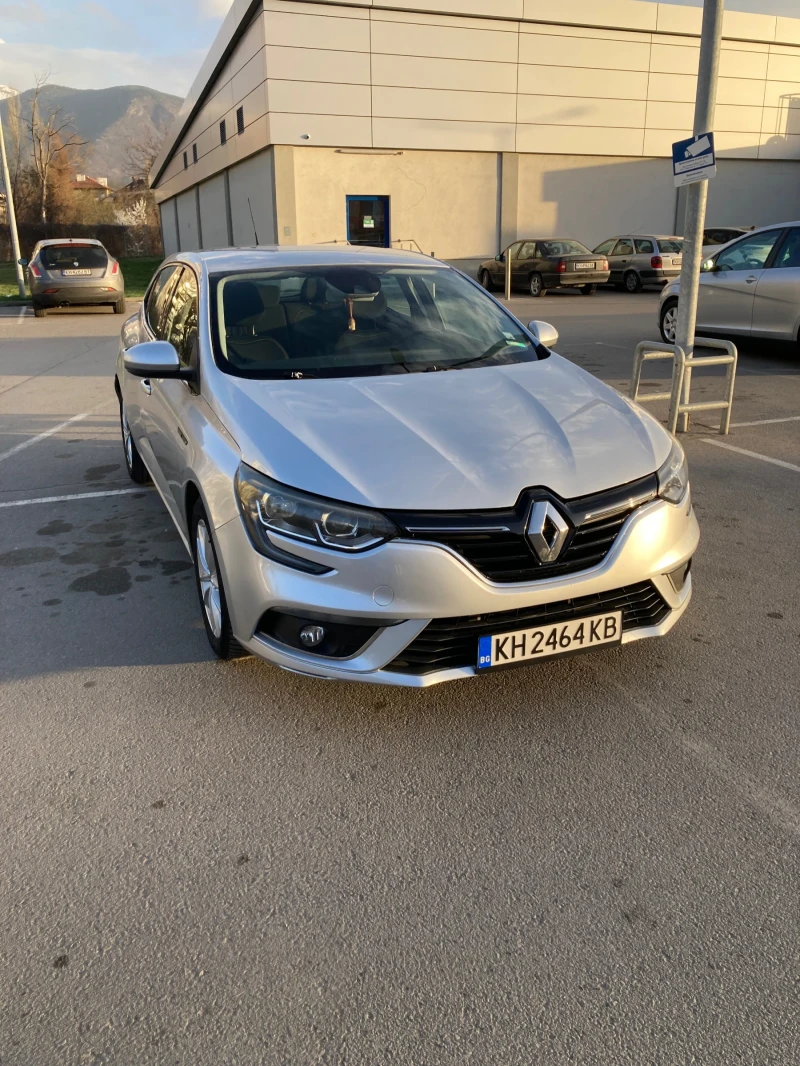 Renault Megane, снимка 1 - Автомобили и джипове - 49533819