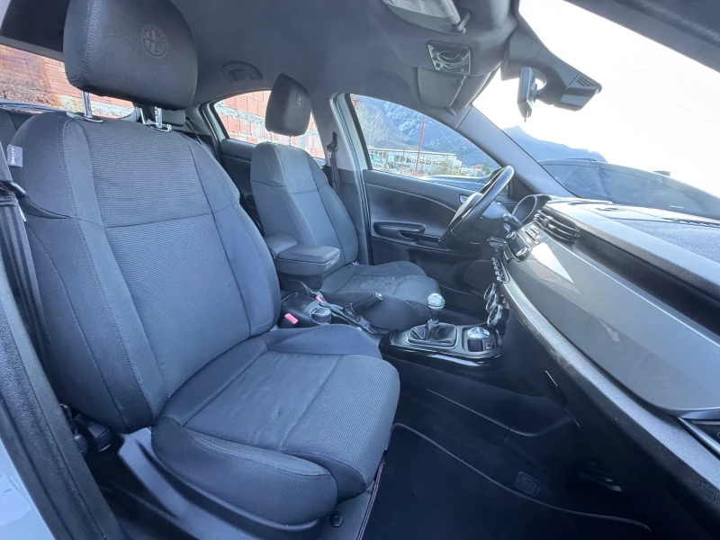 Alfa Romeo Giulietta 1.4T~120hp~LPG!, снимка 15 - Автомобили и джипове - 49633452