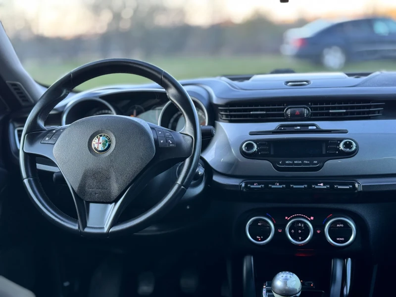 Alfa Romeo Giulietta 1.4T~120hp~LPG!, снимка 10 - Автомобили и джипове - 49633452