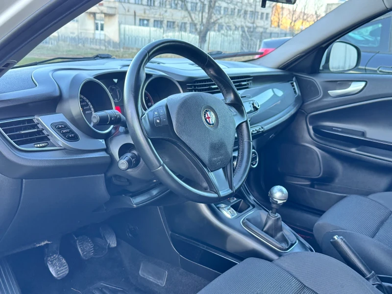 Alfa Romeo Giulietta 1.4T~120hp~LPG!, снимка 9 - Автомобили и джипове - 49633452