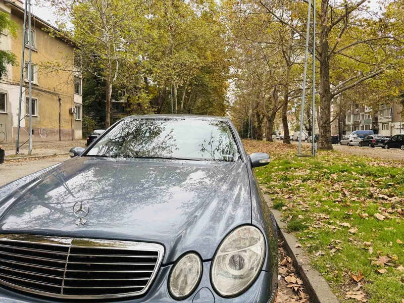 Mercedes-Benz E 270, снимка 4 - Автомобили и джипове - 52460340