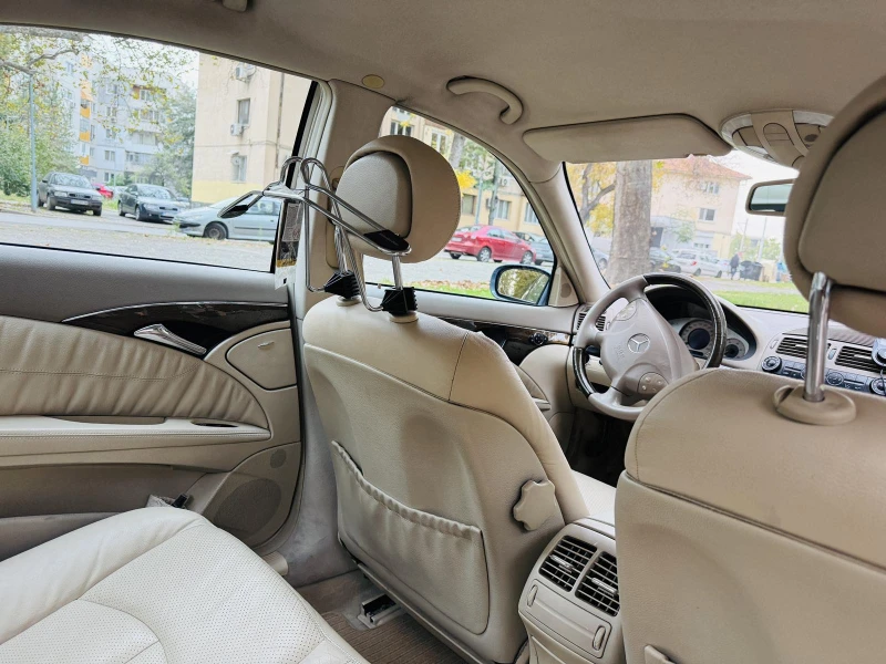 Mercedes-Benz E 270, снимка 5 - Автомобили и джипове - 52460340