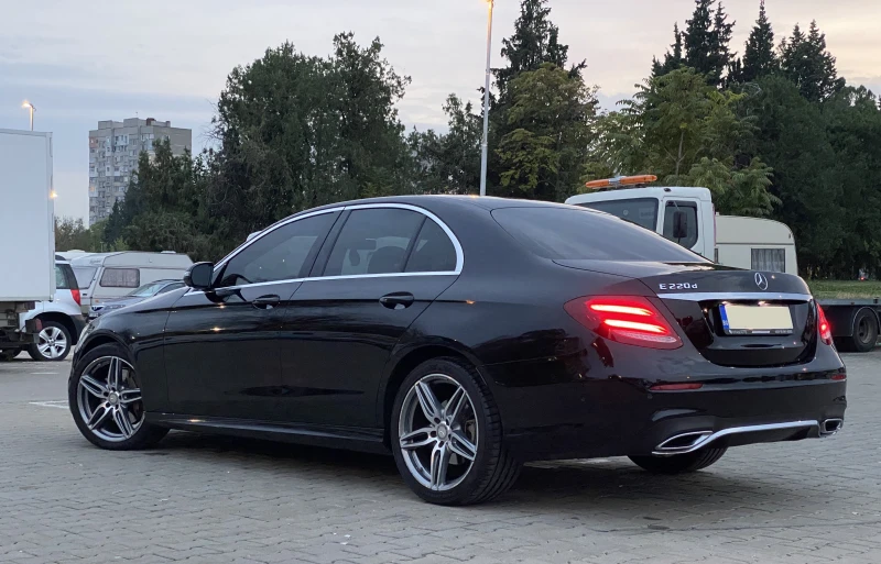 Mercedes-Benz E 220 AMG EDITION* , снимка 11 - Автомобили и джипове - 52503814
