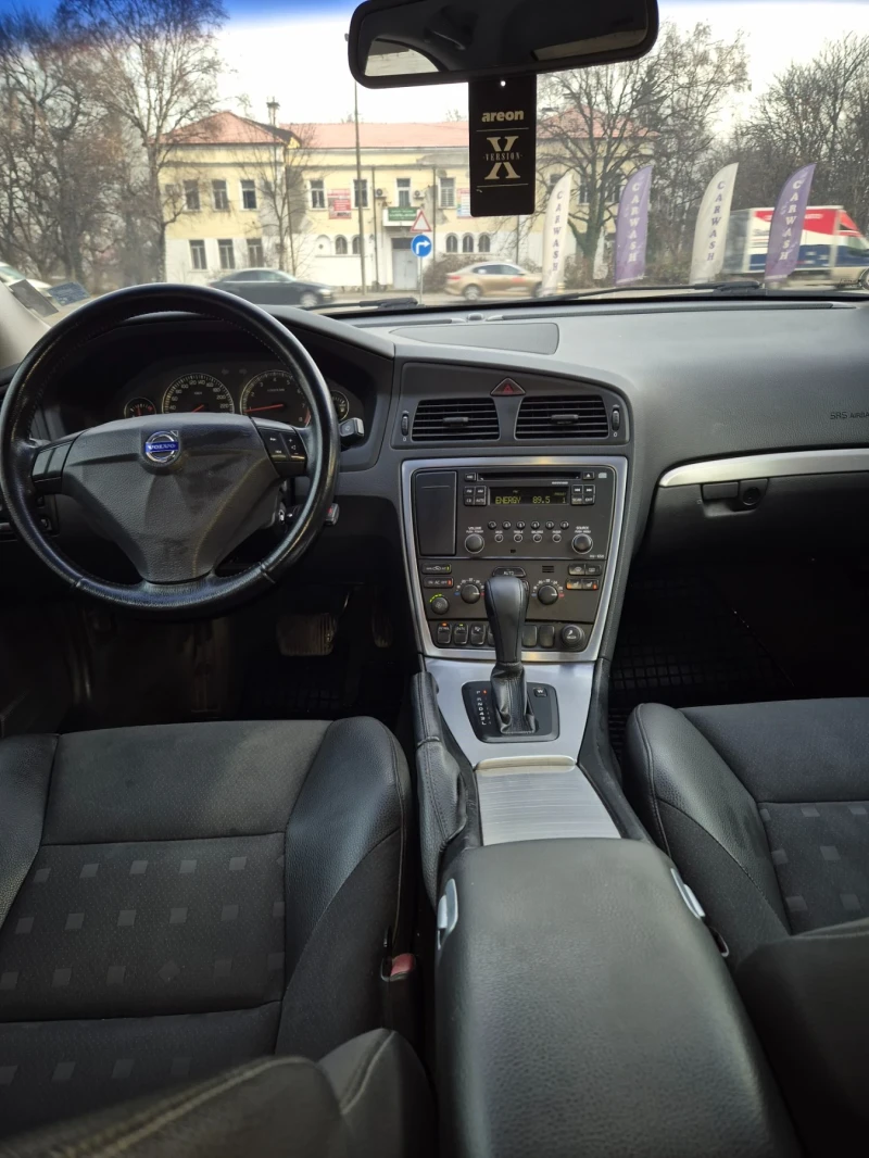 Volvo S60 Автомат, снимка 7 - Автомобили и джипове - 52835174