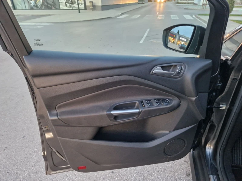 Ford C-max 1.6. ТОП. 6 скорости , снимка 9 - Автомобили и джипове - 53352522