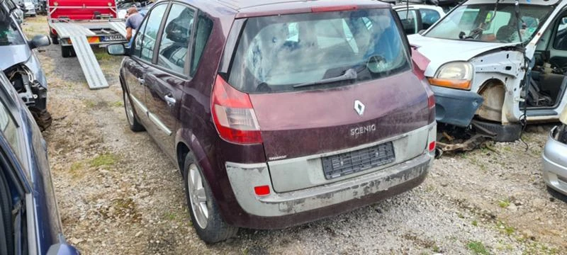 Renault Scenic 1.5 dci, снимка 4 - Автомобили и джипове - 33159884