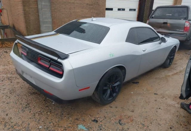 Dodge Challenger, снимка 6 - Автомобили и джипове - 48735701