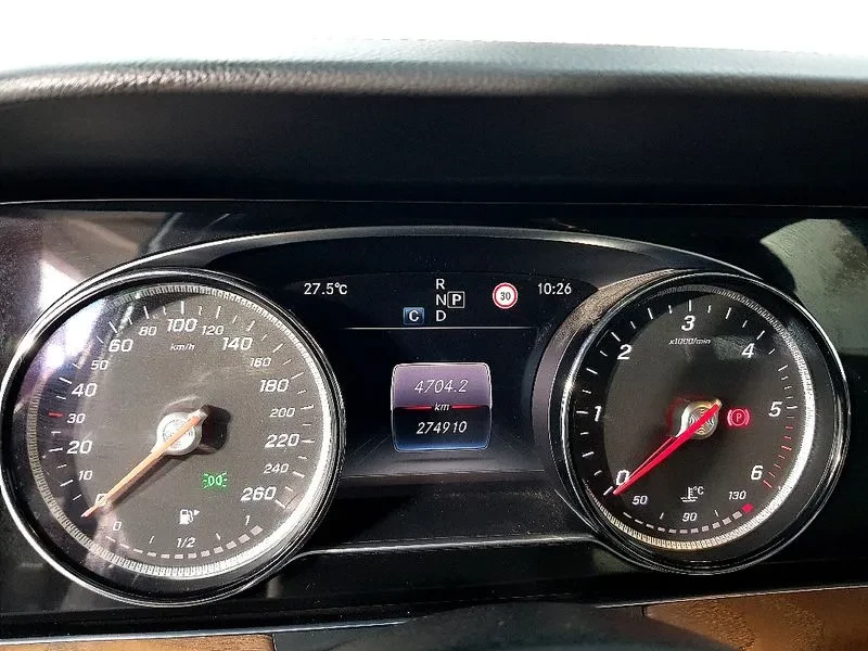 Mercedes-Benz E 220 D Exclusive - САМО 30% АВАНС, снимка 8 - Автомобили и джипове - 55800251
