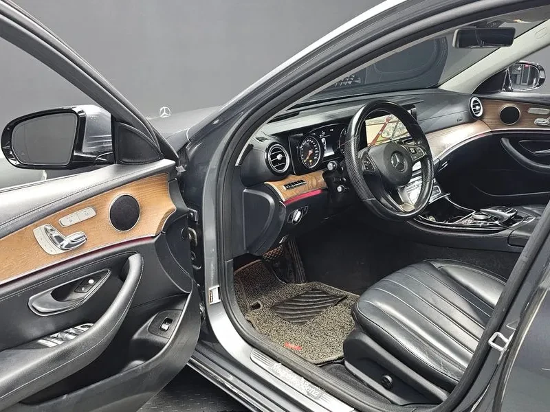 Mercedes-Benz E 220 D Exclusive - САМО 30% АВАНС, снимка 10 - Автомобили и джипове - 55800251