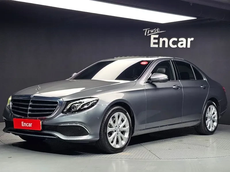 Mercedes-Benz E 220 D Exclusive - САМО 30% АВАНС