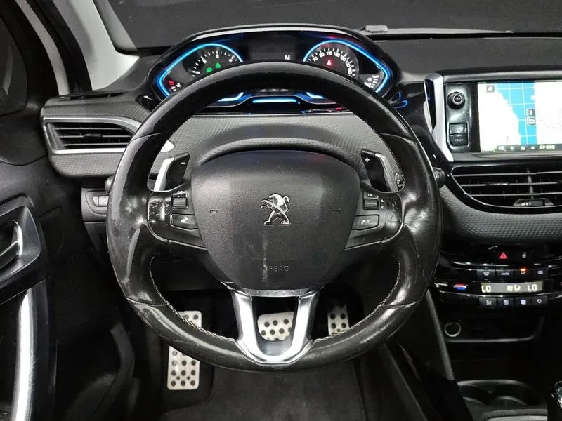 Peugeot 2008 1.6 BlueHDI - САМО 30% АВАНС, снимка 13 - Автомобили и джипове - 56016823
