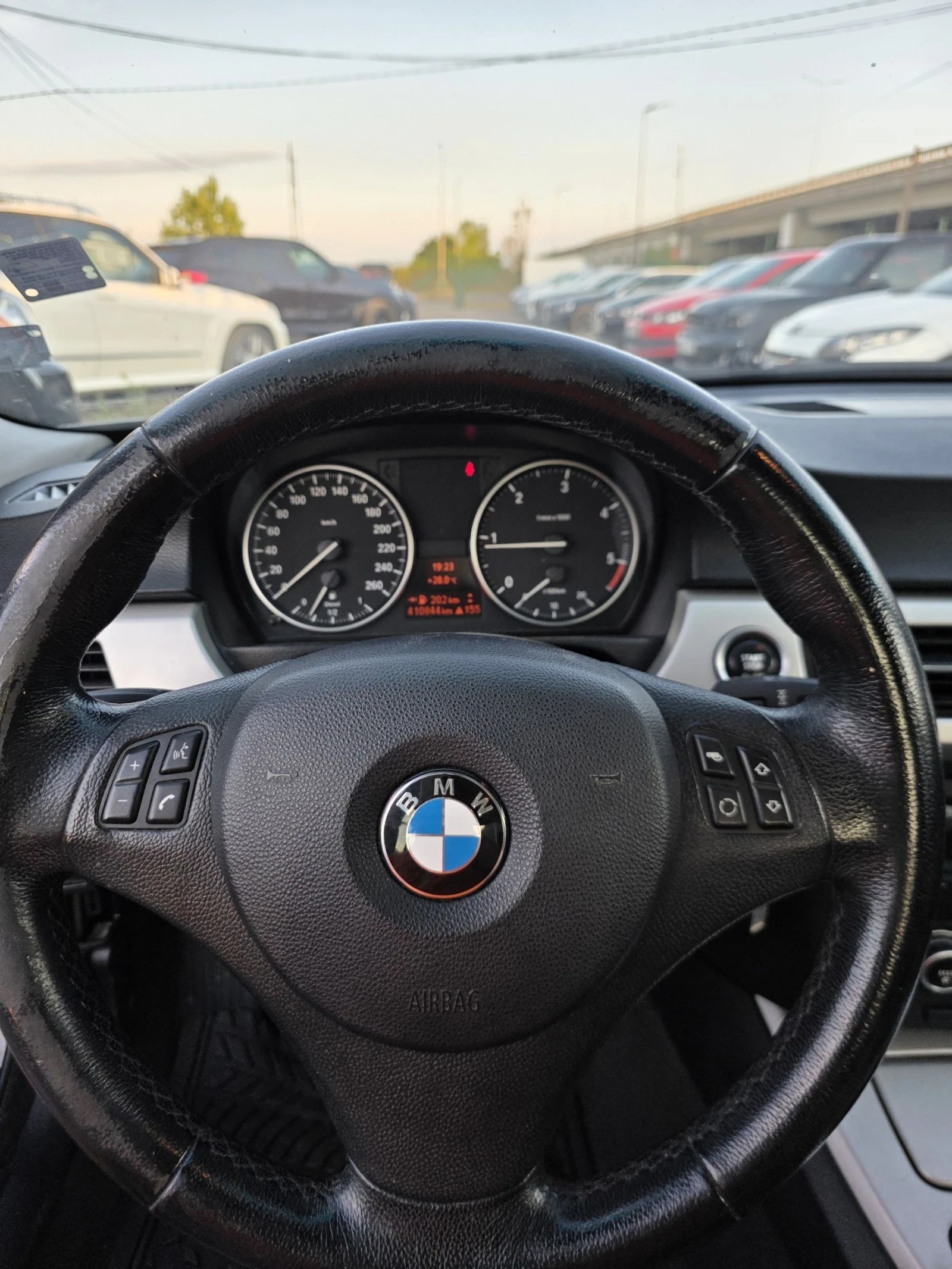 BMW 320  - изображение 8