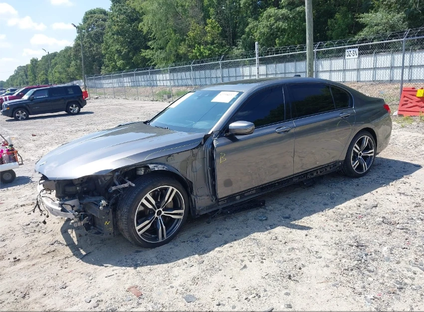 BMW 750 I* XDRIVE* M-PACK* ОБДУХВАНЕ* МАСАЖ* КРАЙНА ЦЕНА   - изображение 3