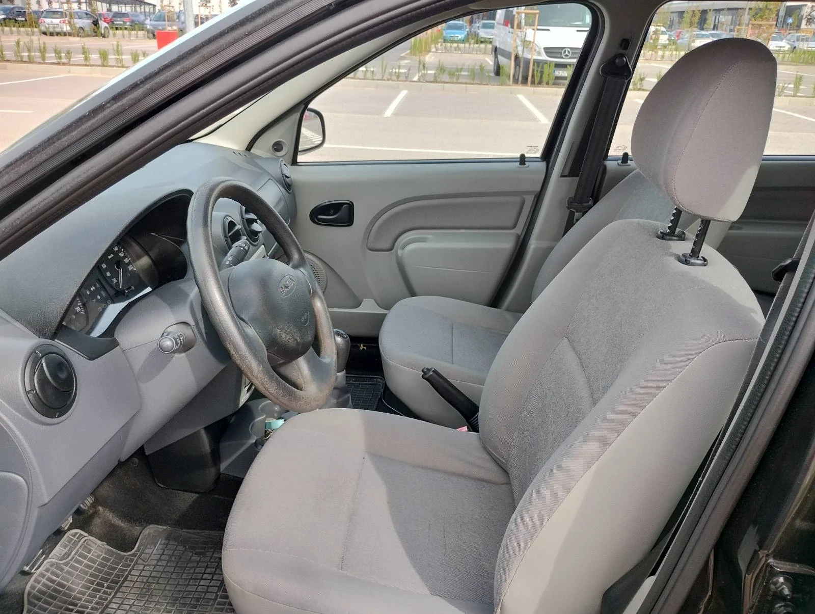 Dacia Logan 1.4MPI - изображение 3