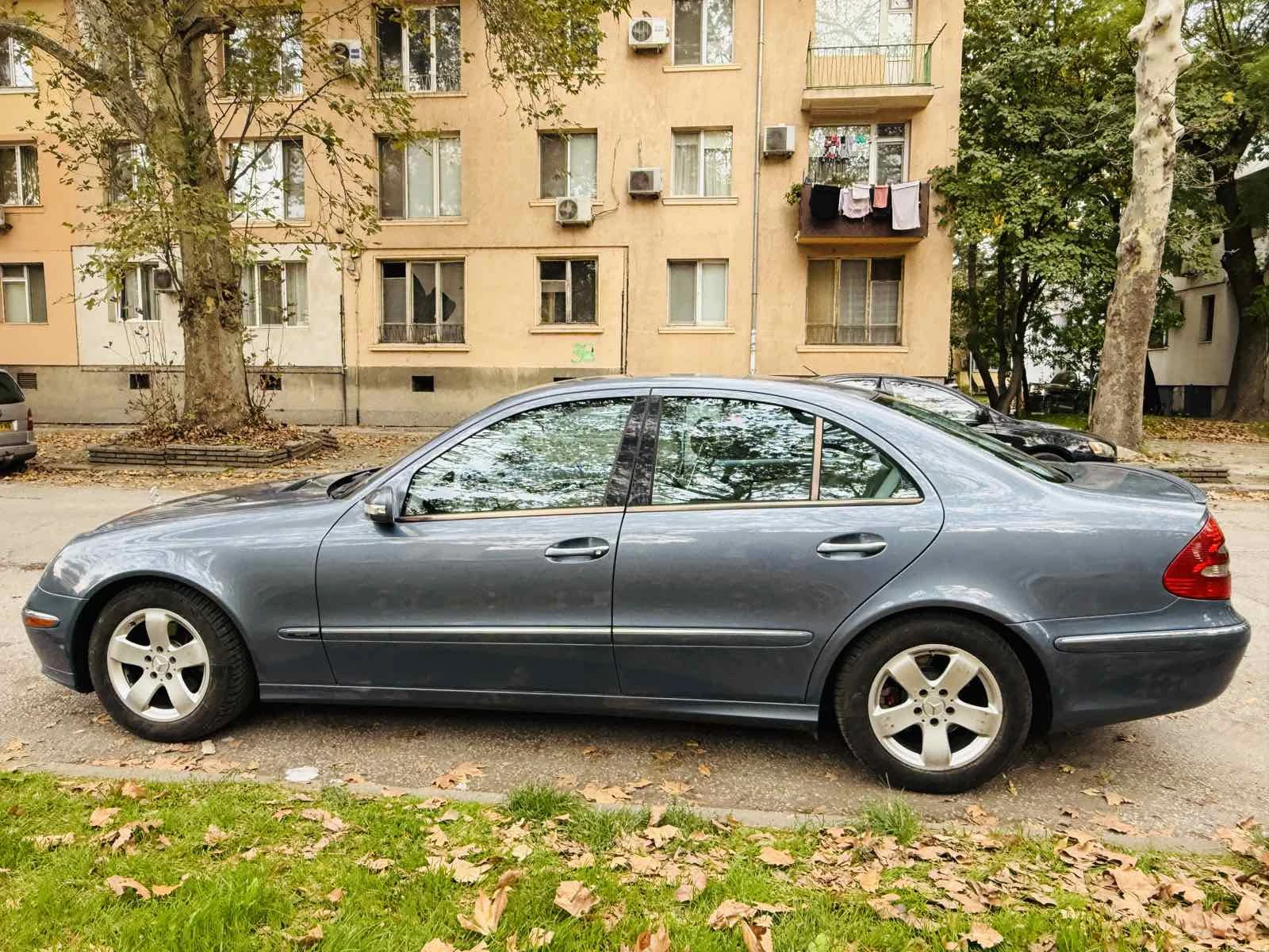 Mercedes-Benz E 270  - изображение 7