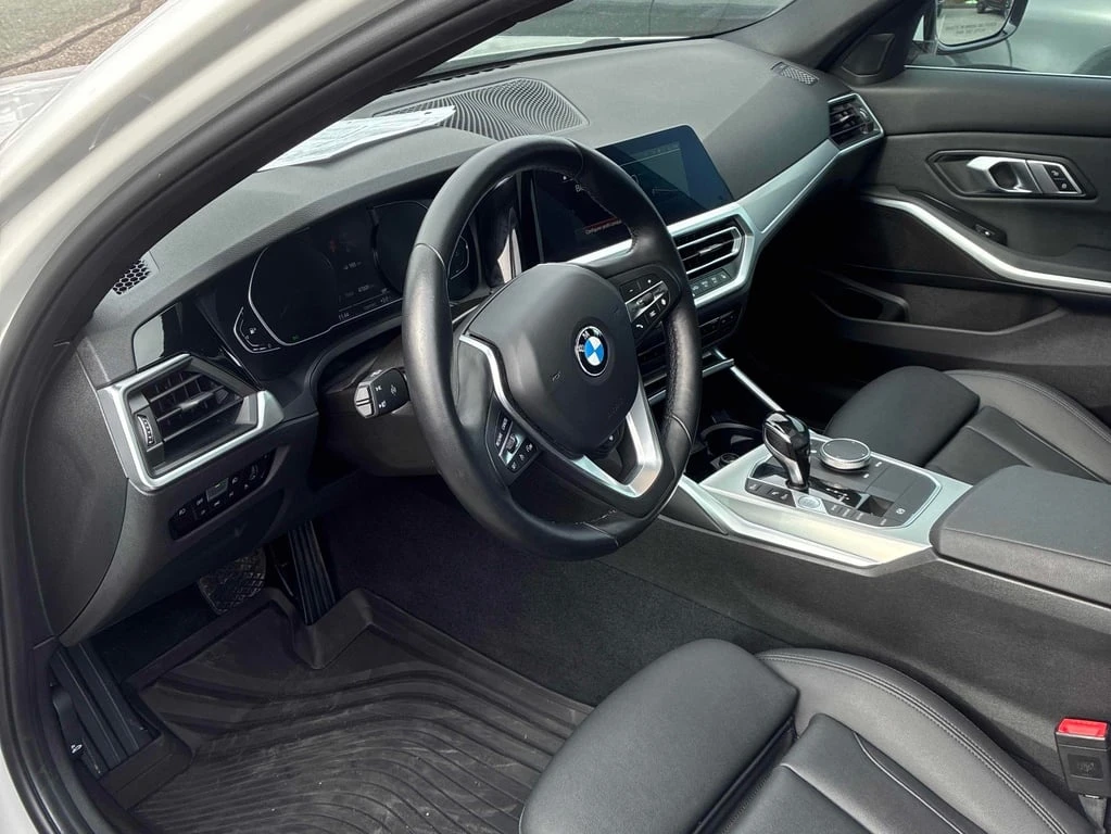 BMW 330 * 330i xDrive * CARFAX * БЕЗ ПЪРВОНАЧАЛНА ВНОСКА - изображение 6