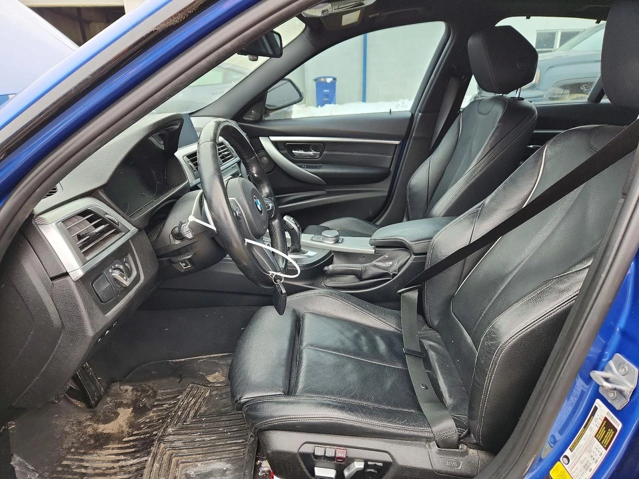 BMW 320 XDRIVE M PKG| HARMAN| HUD| 360| LANE ASSIST, снимка 7 - Автомобили и джипове - 54085347