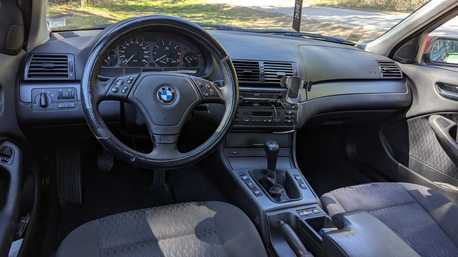 BMW 318 i Lpg Газ, снимка 8 - Автомобили и джипове - 54137411