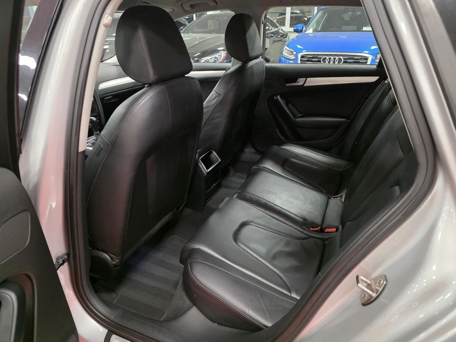 Audi A4 Avant | 2.7TDI Auto | Като ново | Пълна история, снимка 14 - Автомобили и джипове - 54139977