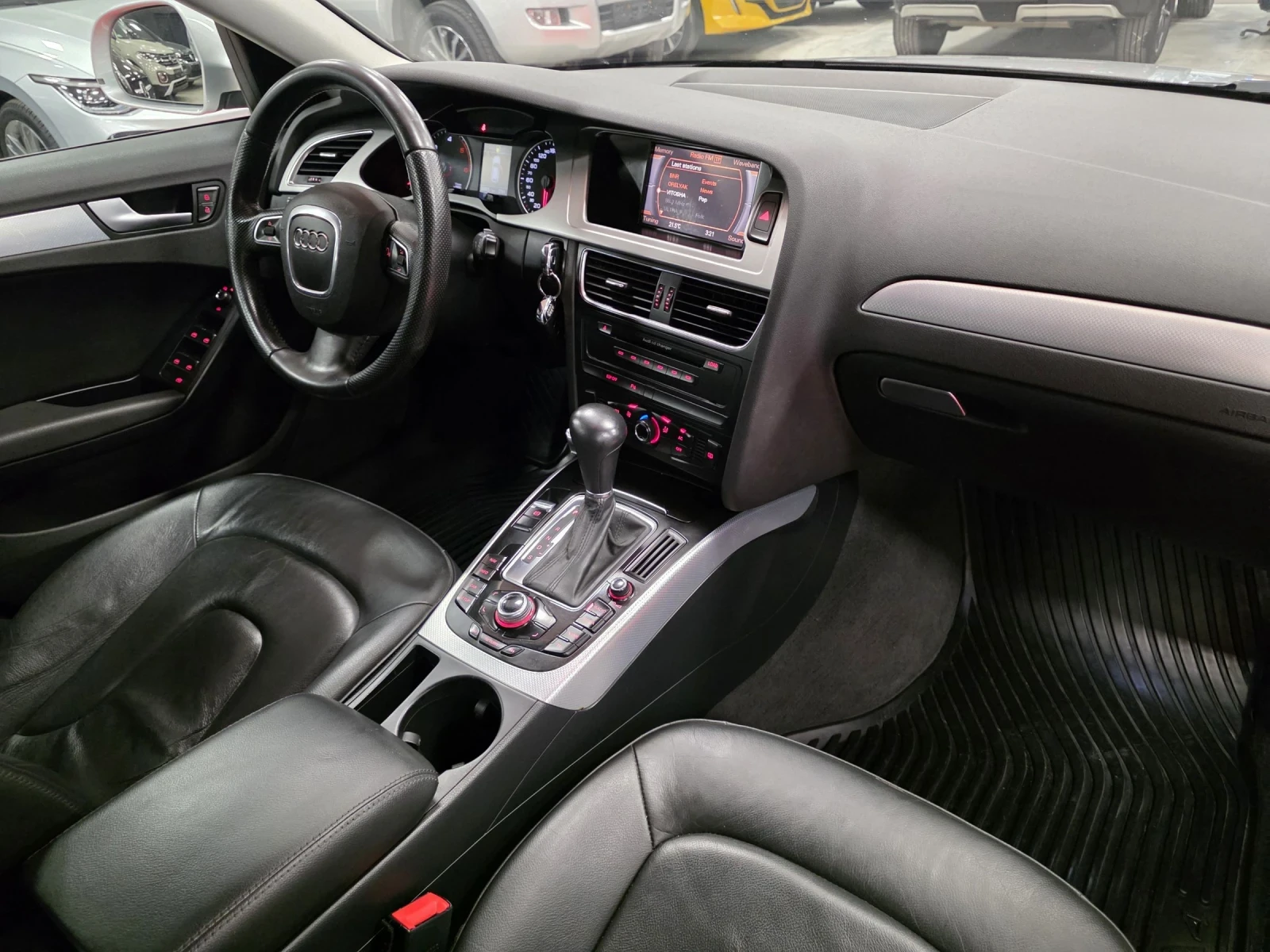 Audi A4 Avant | 2.7TDI Auto | Като ново | Пълна история, снимка 11 - Автомобили и джипове - 54139977