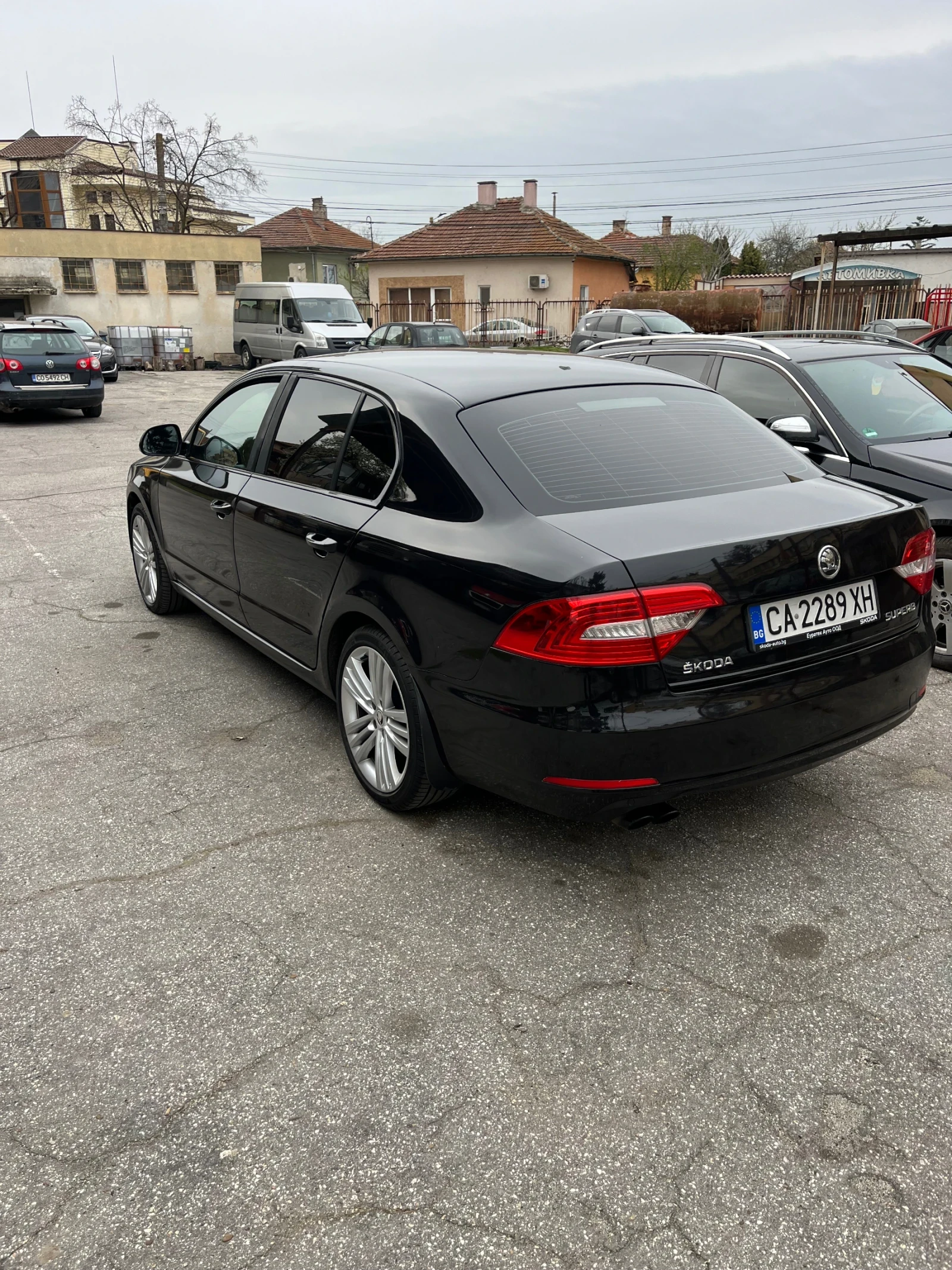 Skoda Superb 2.0TDI* Facelift* 140к.с., снимка 4 - Автомобили и джипове - 54199474