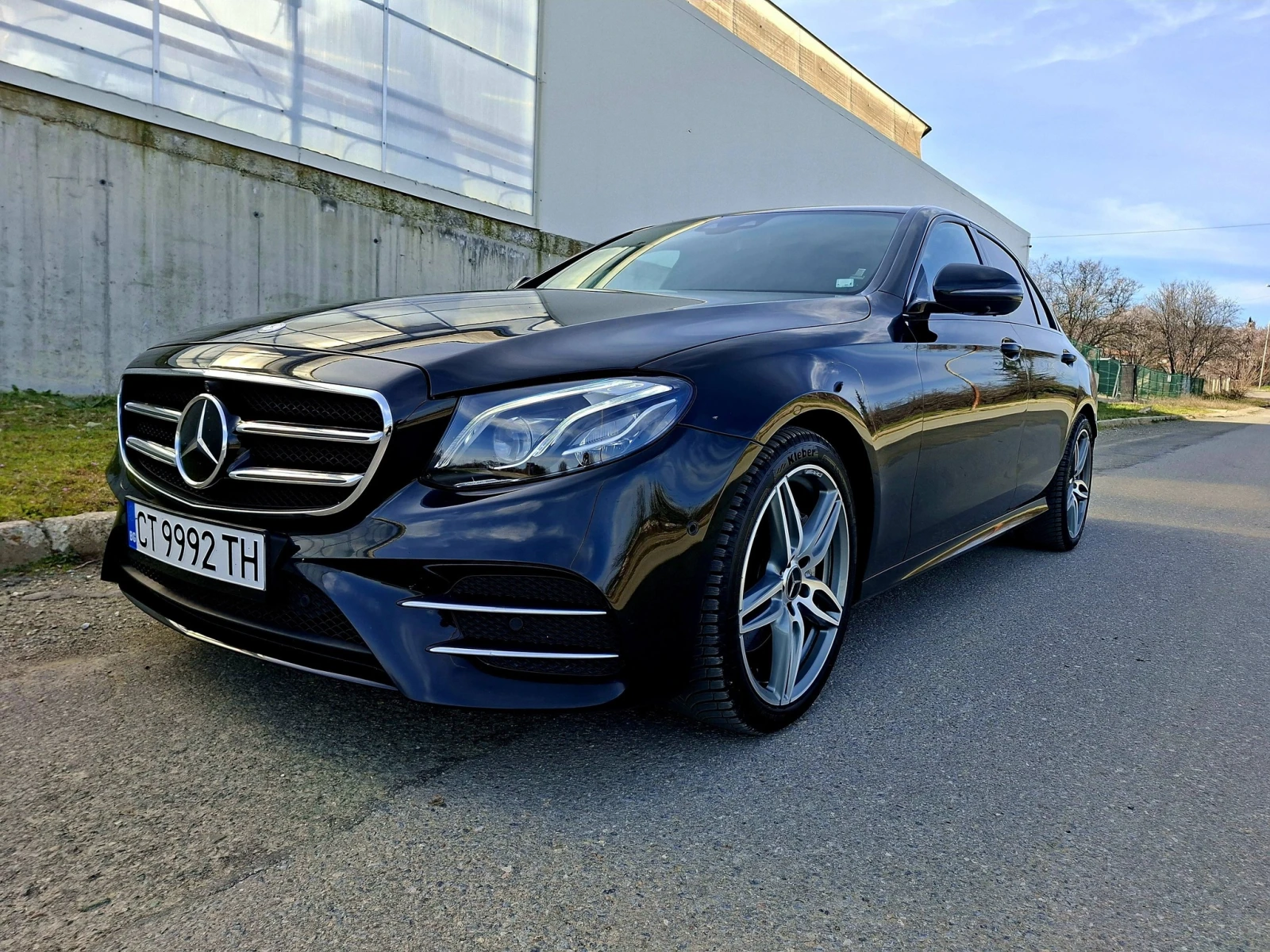 Mercedes-Benz E 220 AMG Line* Реал.км* Head-UPдисплей