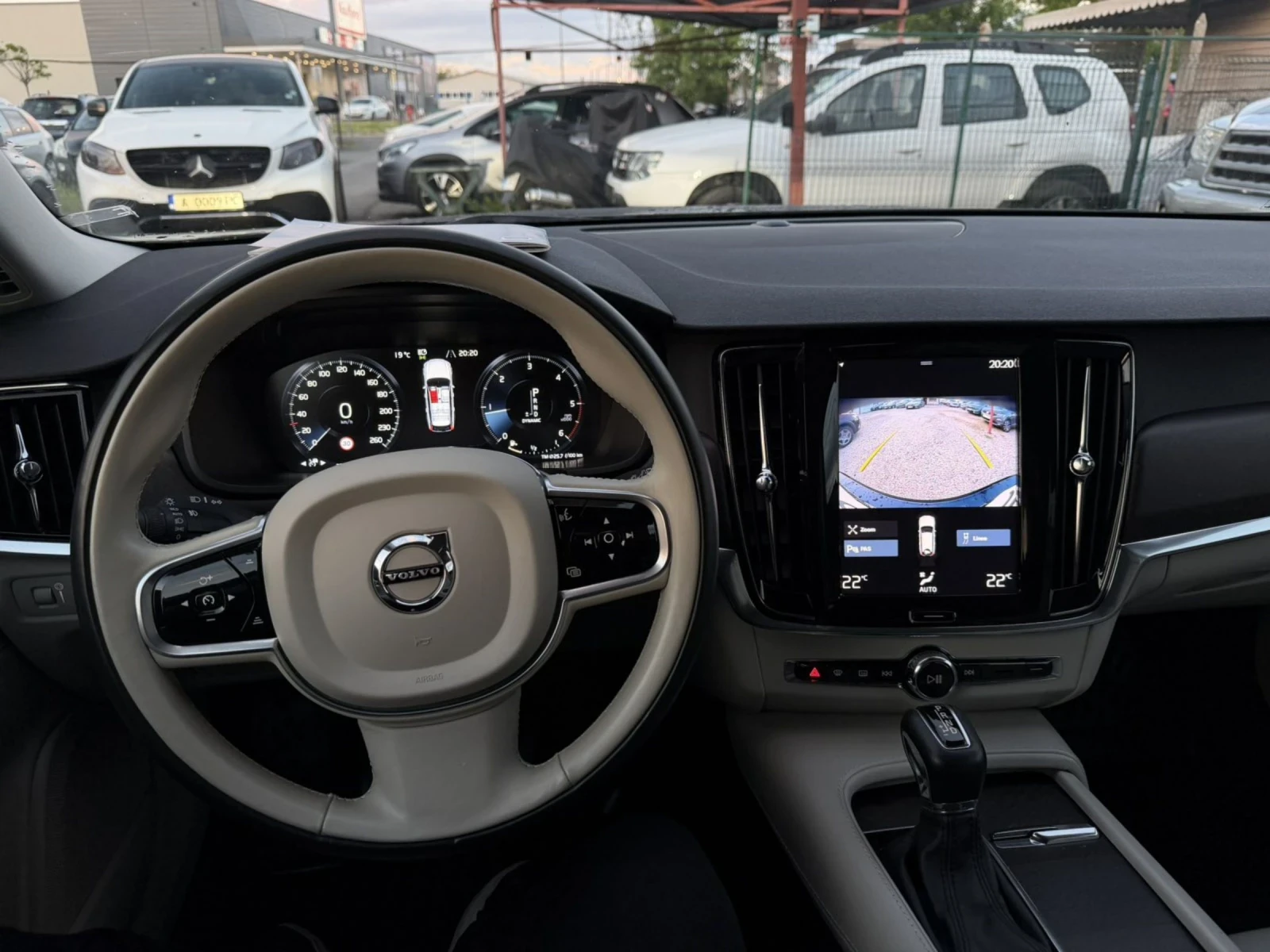 Volvo V90 Cross Country 2.0  R-DESING 100%РЕАЛЕН 4X4 ЛИЗИНГ ВИДЕО , снимка 15 - Автомобили и джипове - 54610836