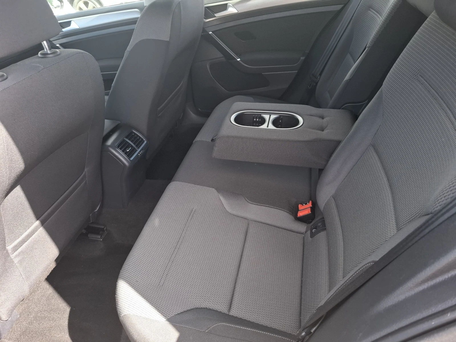 VW Golf 1, 6TDI-110ps-Euro 6, снимка 10 - Автомобили и джипове - 54703403