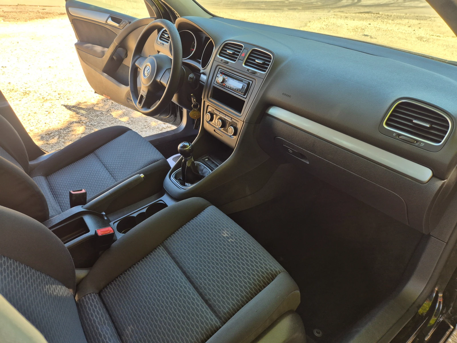 VW Golf 1.4I, 80k.s, снимка 11 - Автомобили и джипове - 54738218