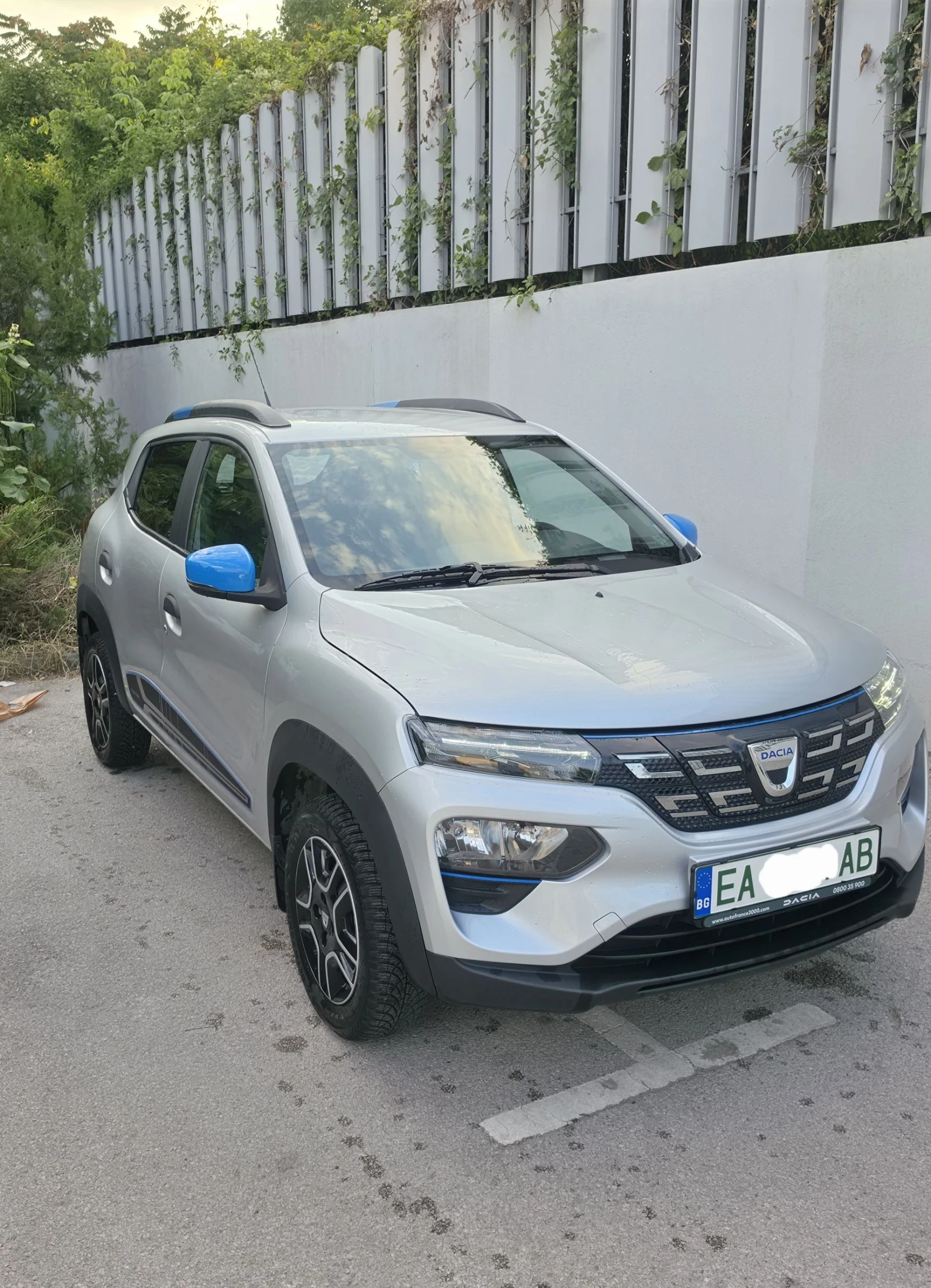 Dacia Spring, снимка 2 - Автомобили и джипове - 55352824