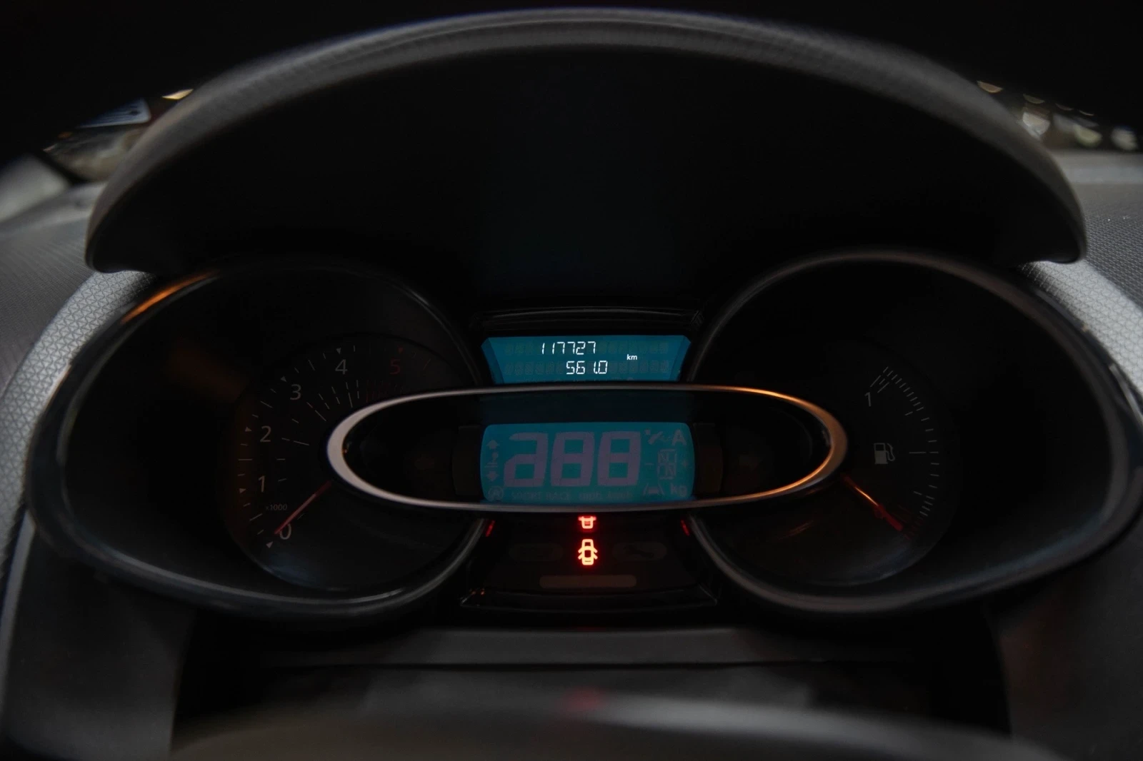 Renault Clio, снимка 7 - Автомобили и джипове - 55535055