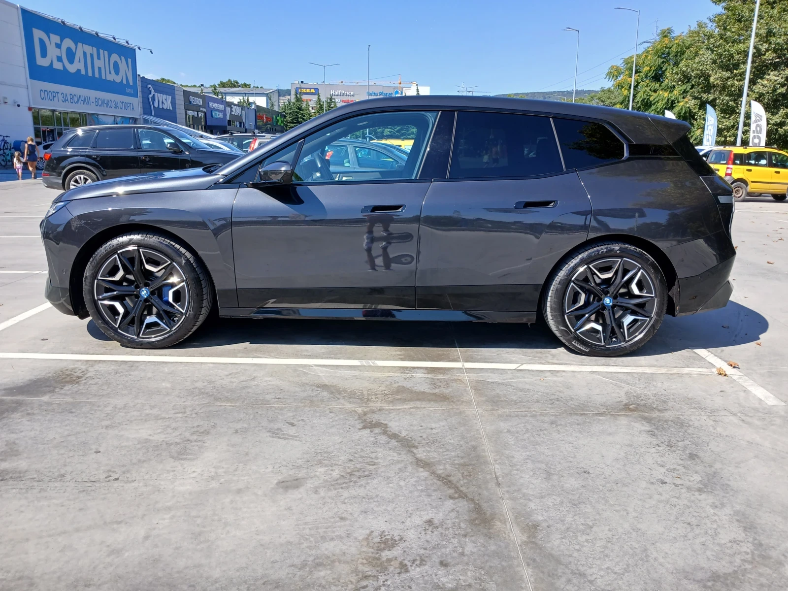 BMW iX Xdrive40, снимка 2 - Автомобили и джипове - 55664355