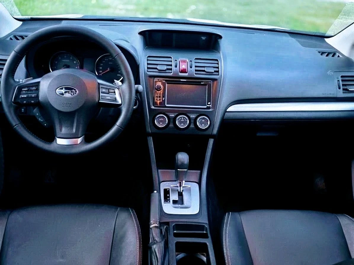 Subaru XV Executive 2.0i Автомат/Ксенон/Keyless/Нави/Кожа , снимка 9 - Автомобили и джипове - 56103465