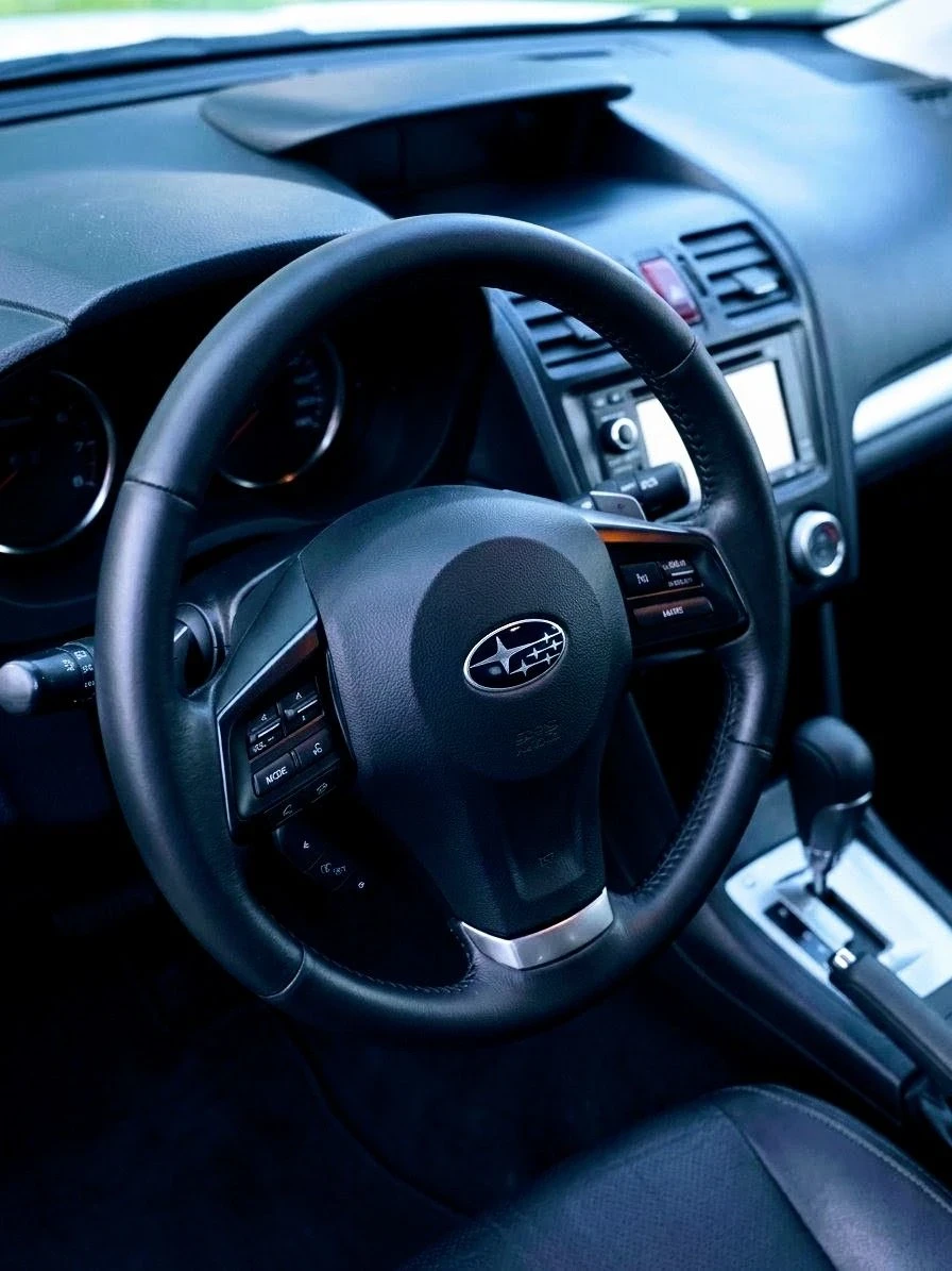 Subaru XV Executive 2.0i Автомат/Ксенон/Keyless/Нави/Кожа , снимка 11 - Автомобили и джипове - 56103465