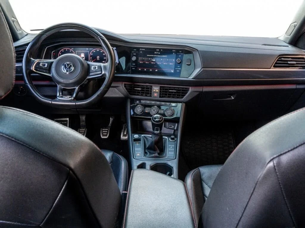 VW Jetta, снимка 10 - Автомобили и джипове - 56690024