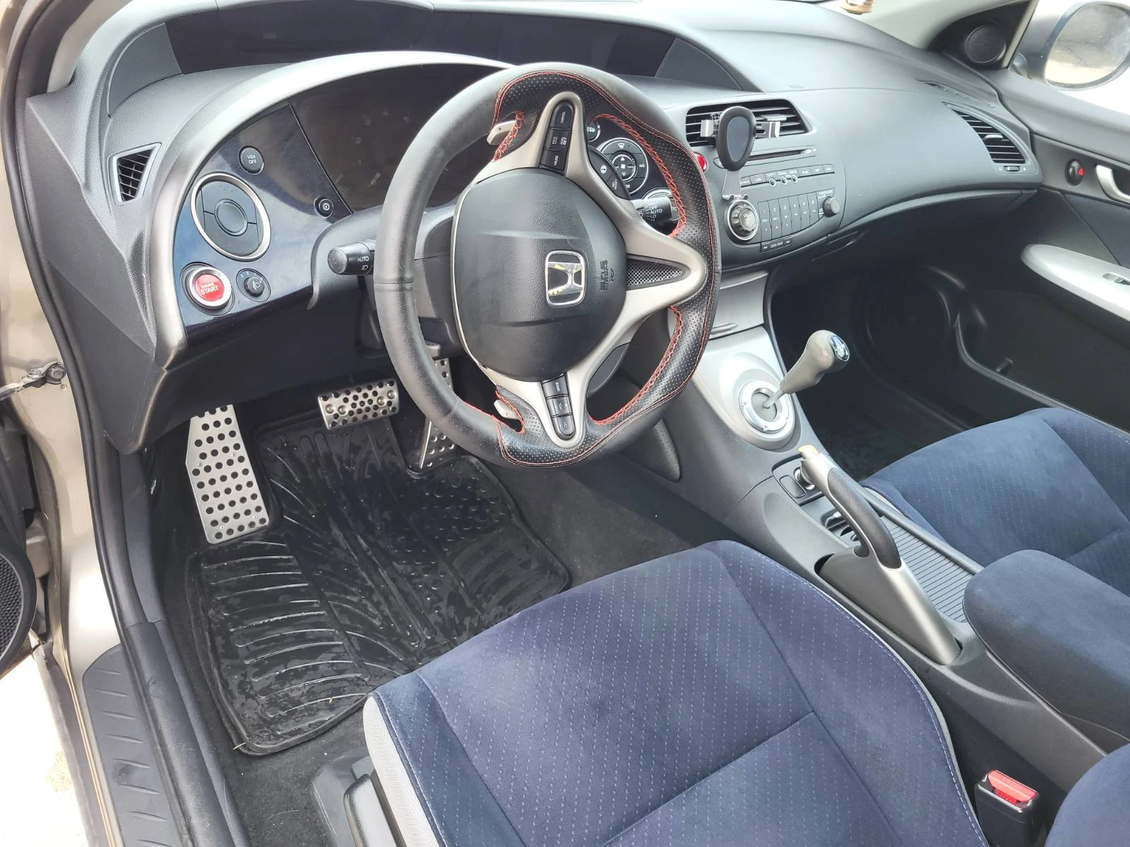Honda Civic VIII, снимка 8 - Автомобили и джипове - 56705910