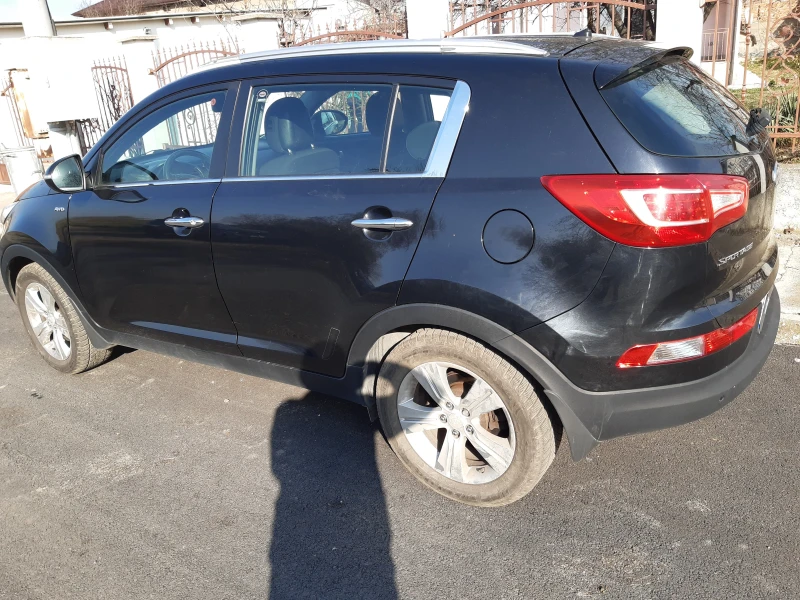 Kia Sportage, снимка 4 - Автомобили и джипове - 48177973