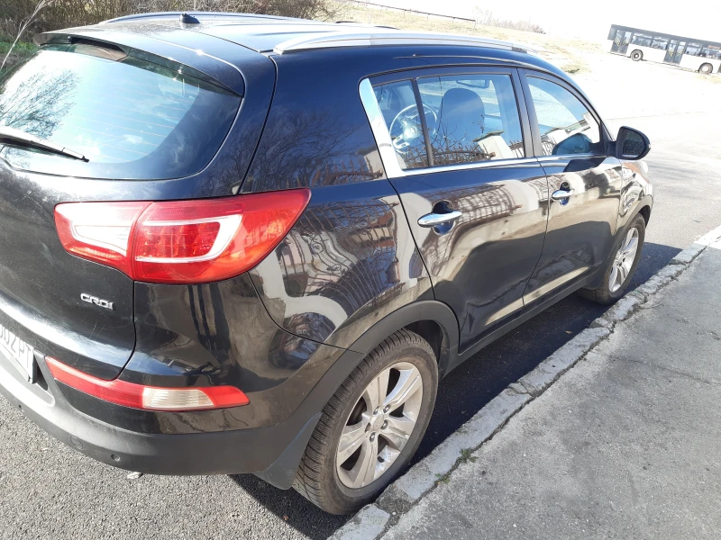 Kia Sportage, снимка 3 - Автомобили и джипове - 48177973