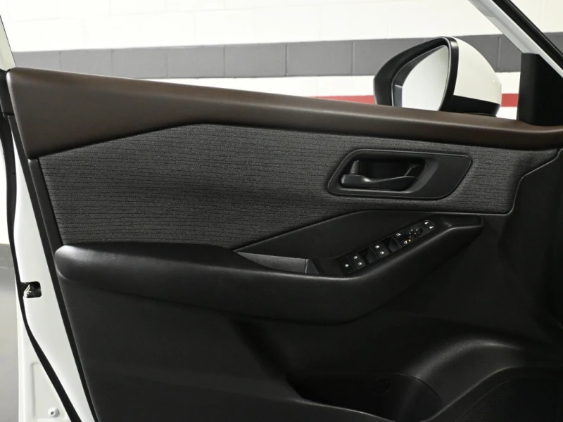 Nissan Rogue * Lane Assist Blindspot Push Start Heated Seats * , снимка 15 - Автомобили и джипове - 52869819