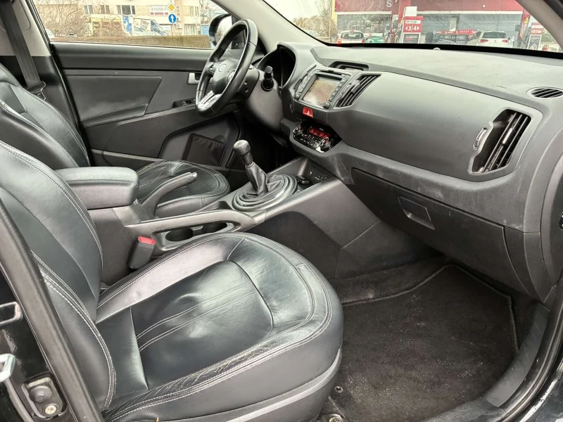 Kia Sportage * 2.0i/163кс/Navi/Eu5* , снимка 14 - Автомобили и джипове - 52894202